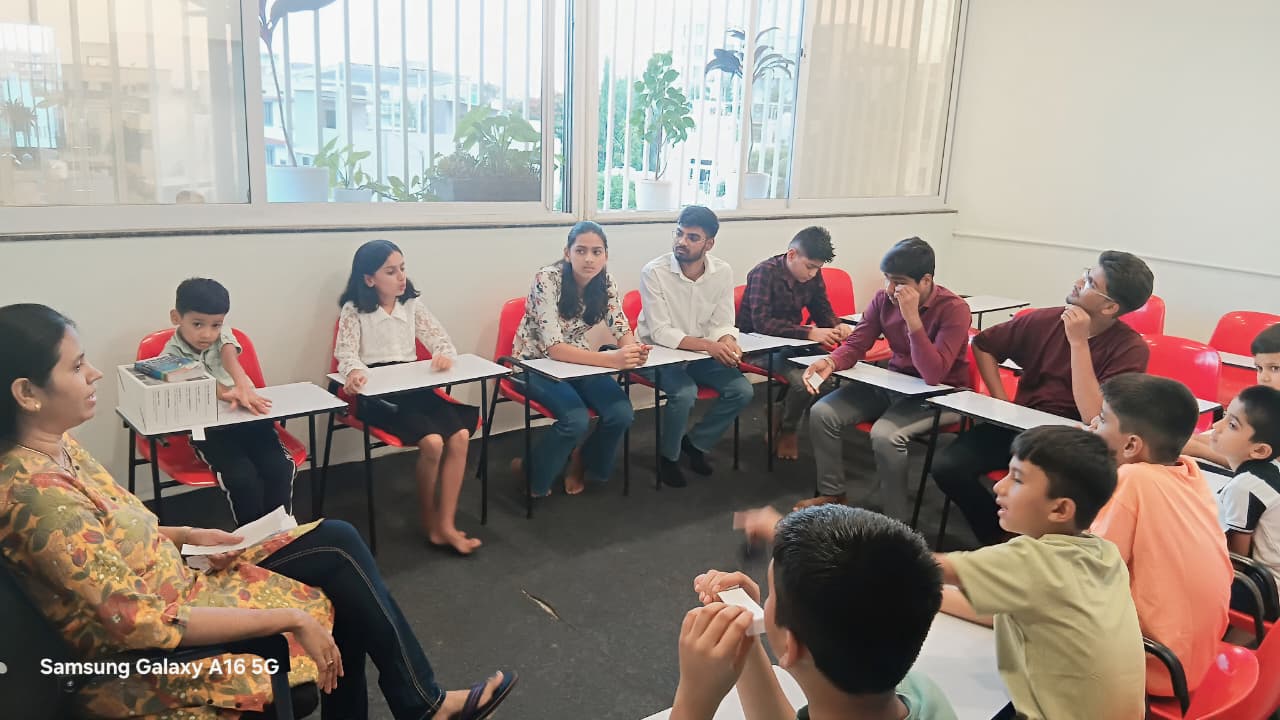 Phonics classroom session at The English Guru Nashik
